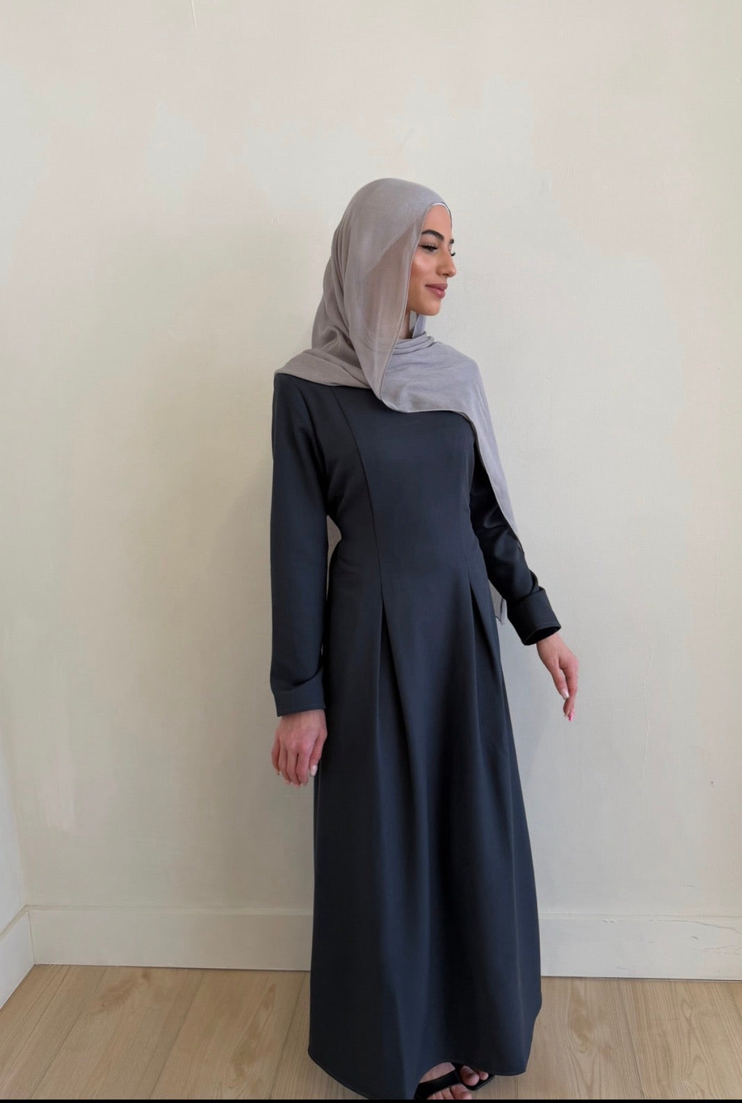 Mira Slate Grey