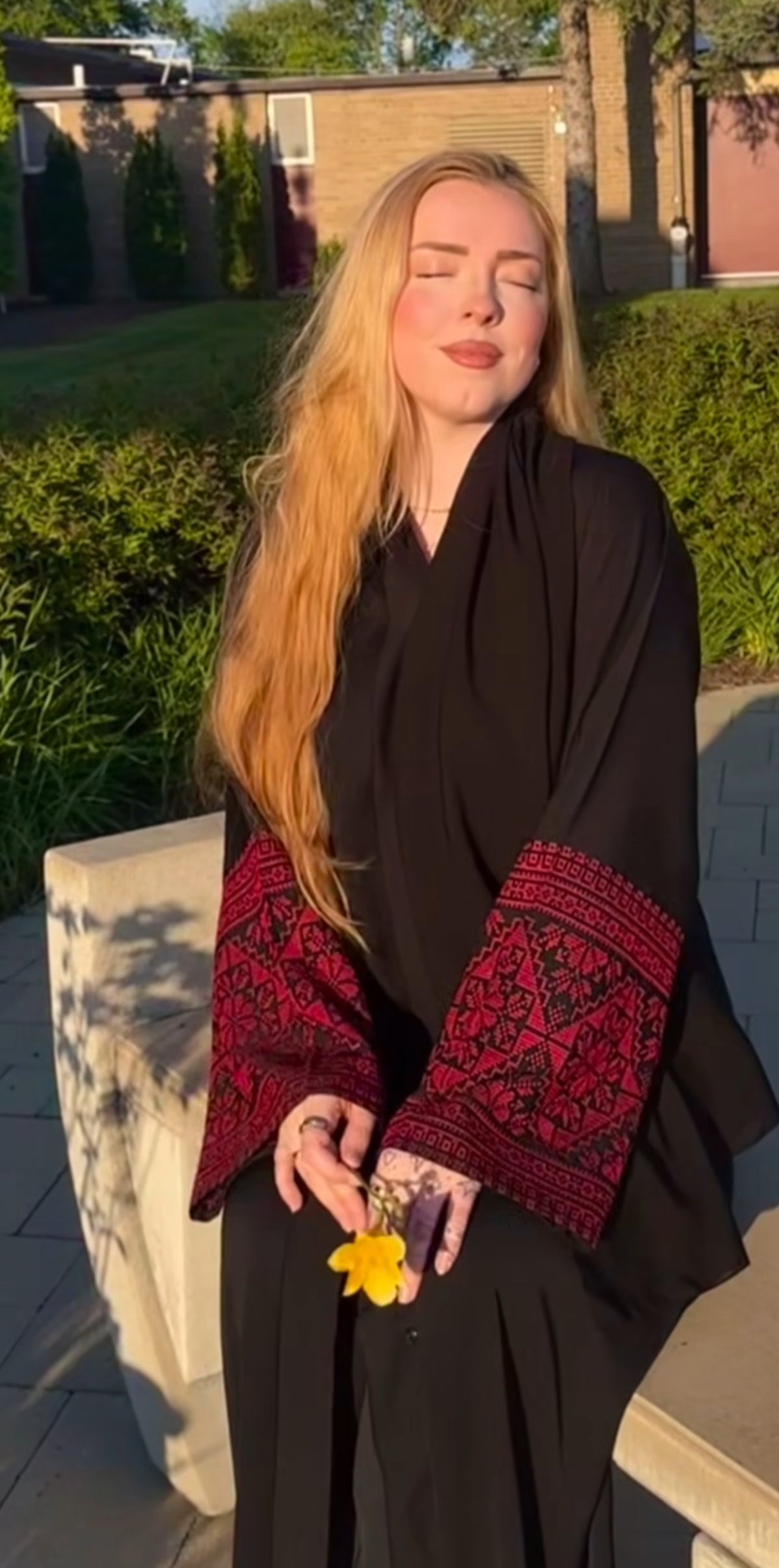 Tatreez abaya