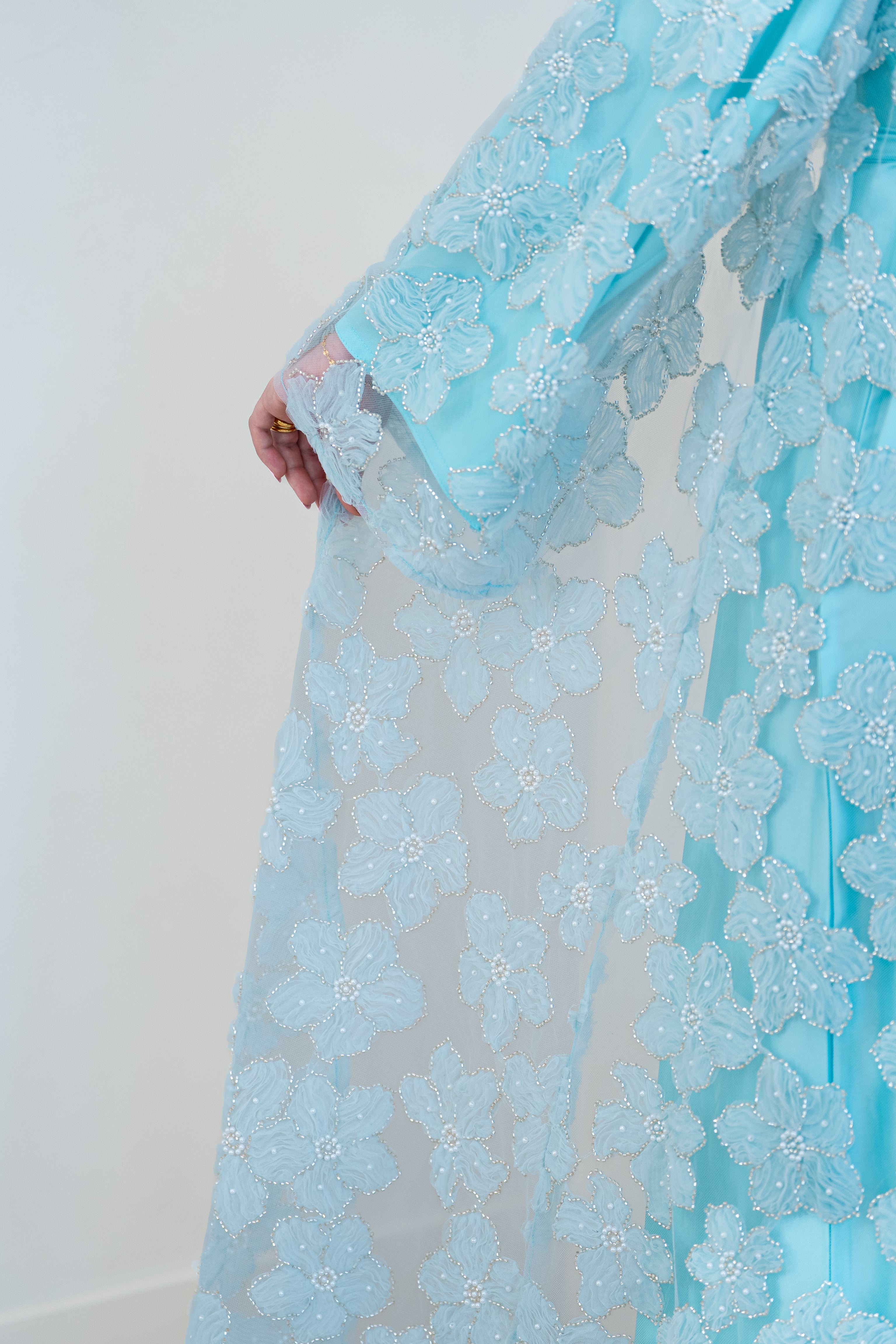 Pearled Petal in Aqua Mist