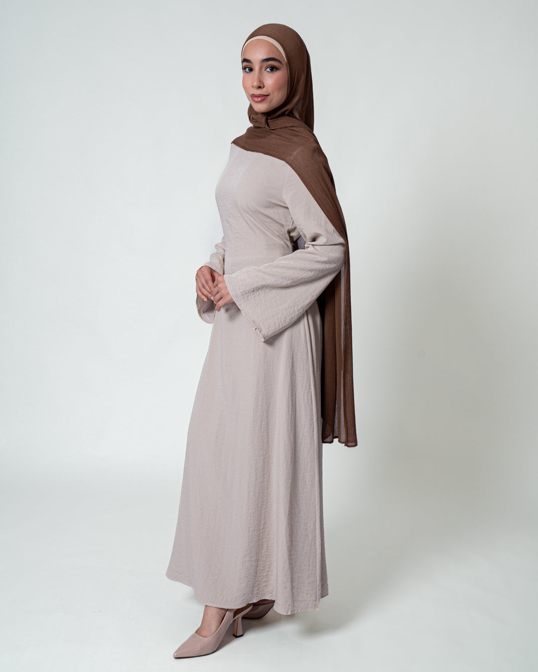 Raya in Beige
