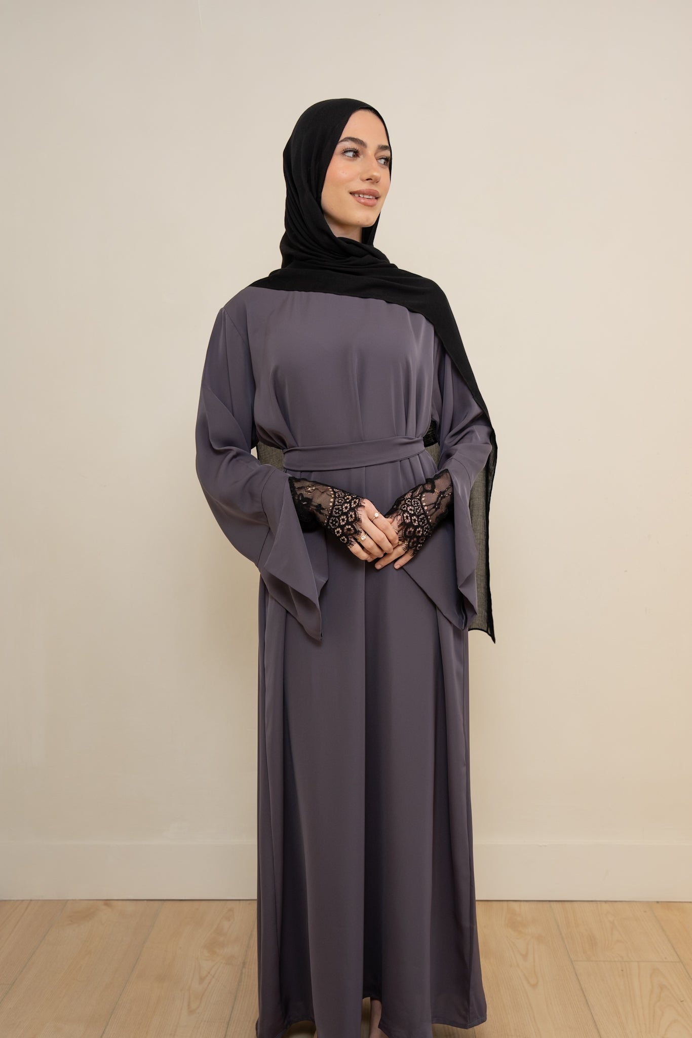 Grey Chantilly Fitted Sleeve