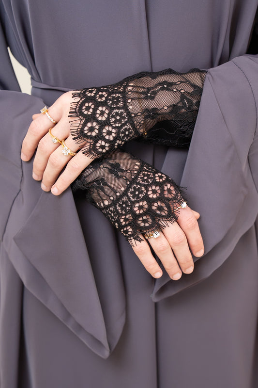 Chantilly Fitted Sleeve